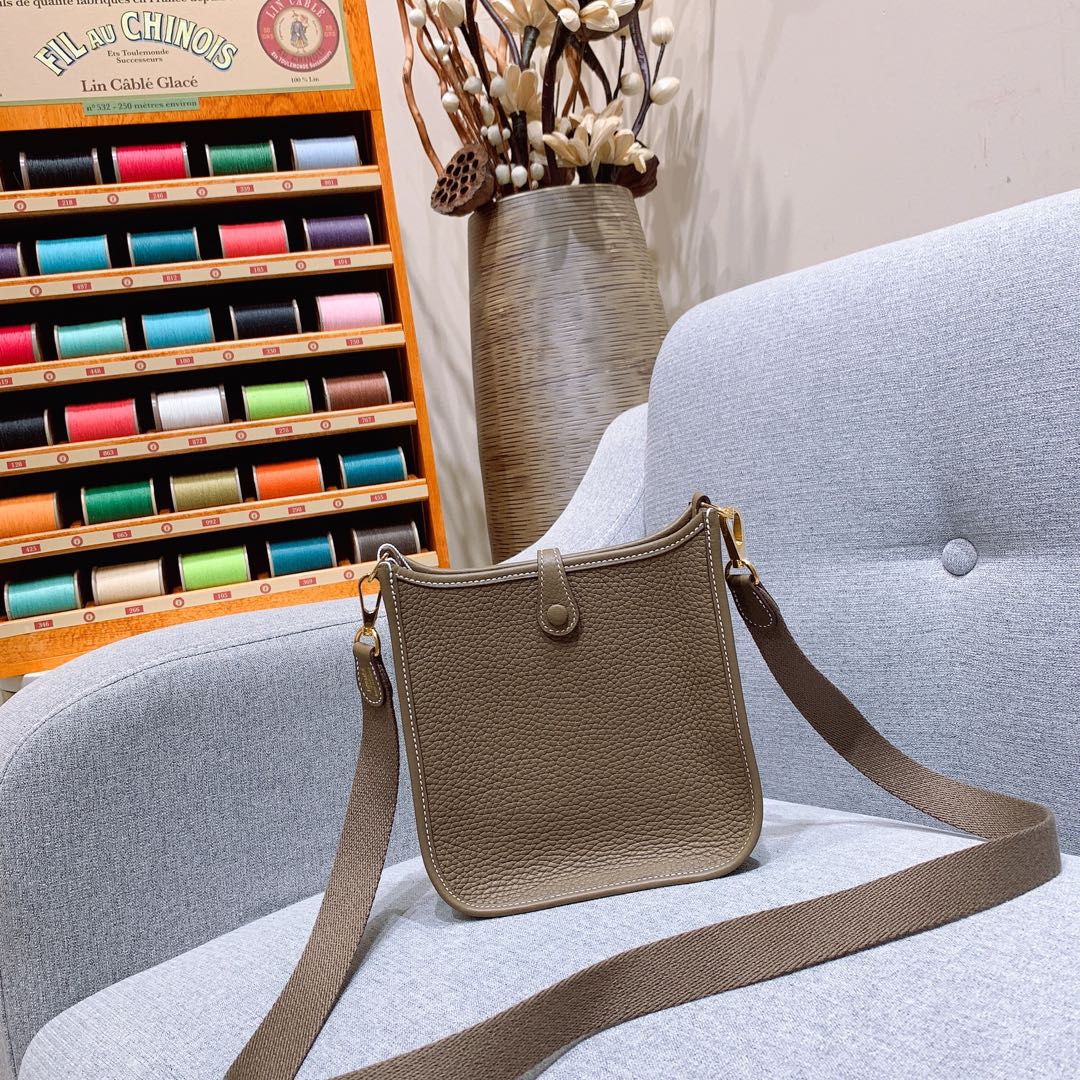 에르메스 미니 에블린16 에토프 금장 끌레망스 가죽